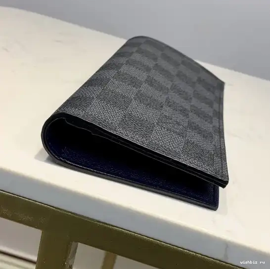 WIS LOUIS ALEXANDRE WALLET VUITTON 0624